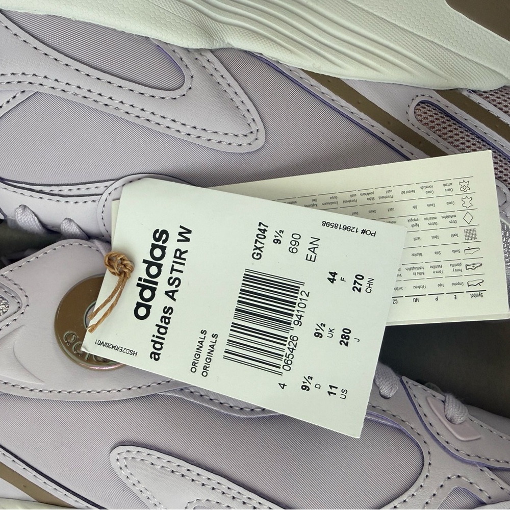 Adidas Women's ASTIR Sneakers - Picture 6 of 8